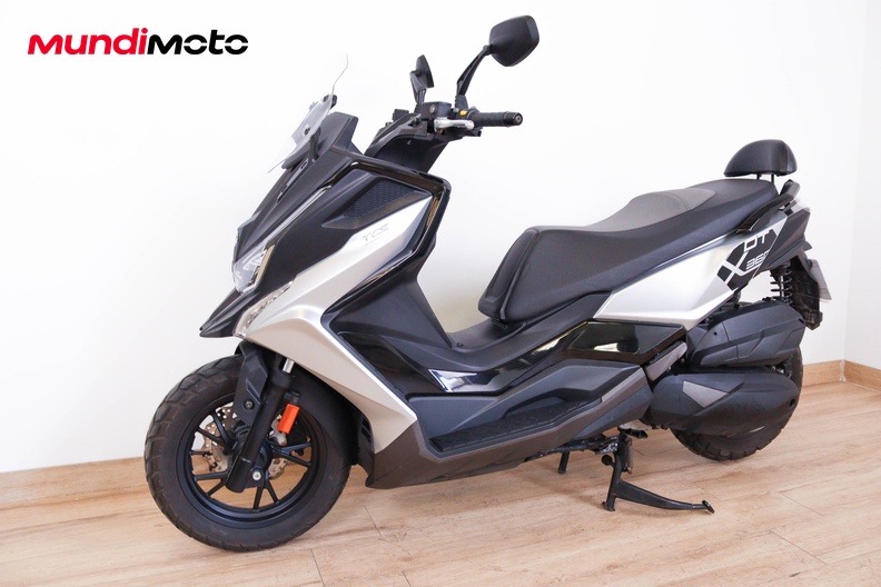 Motorbike image 6