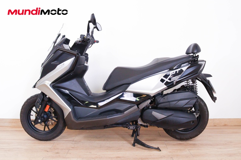 Motorbike image 5
