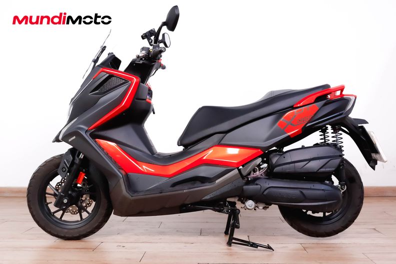 Motorbike image 5