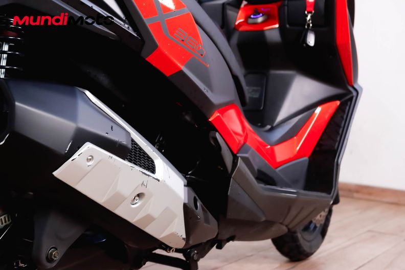 Motorbike image 3