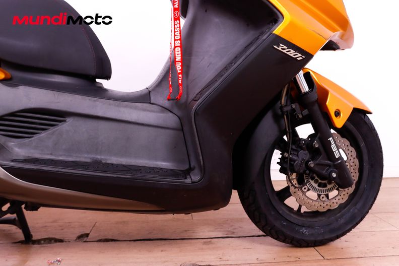 Motorbike image 13