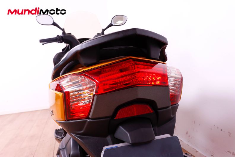 Motorbike image 9