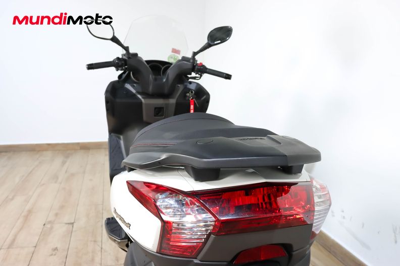 Motorbike image 9