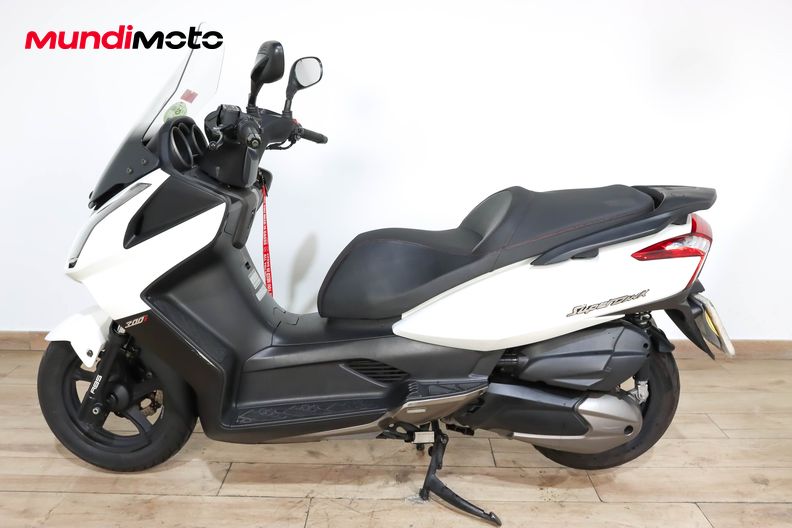 Motorbike image 5