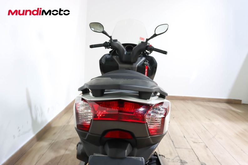 Motorbike image 3