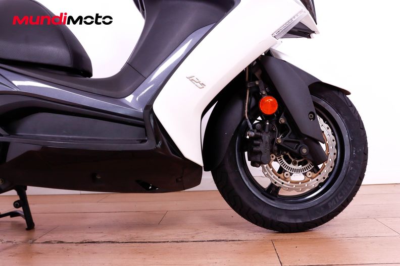 Motorbike image 12