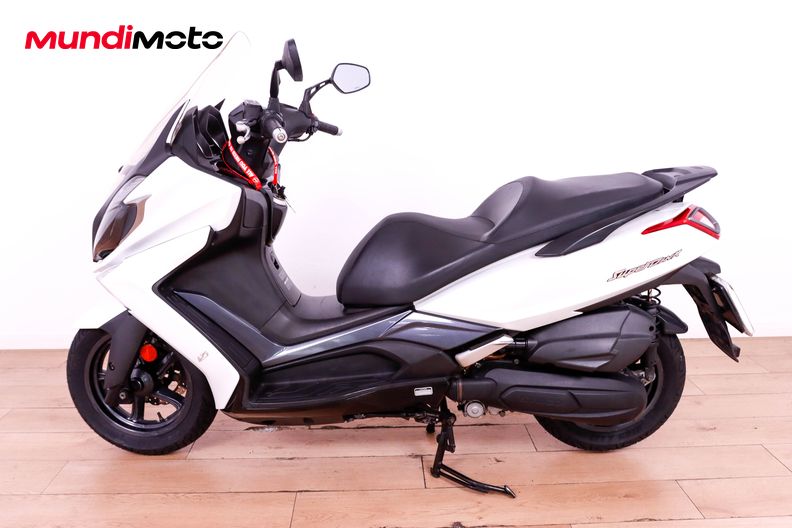 Motorbike image 5