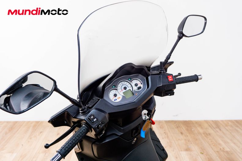 Motorbike image 10