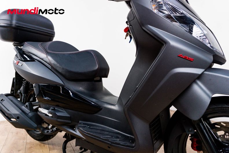 Motorbike image 4