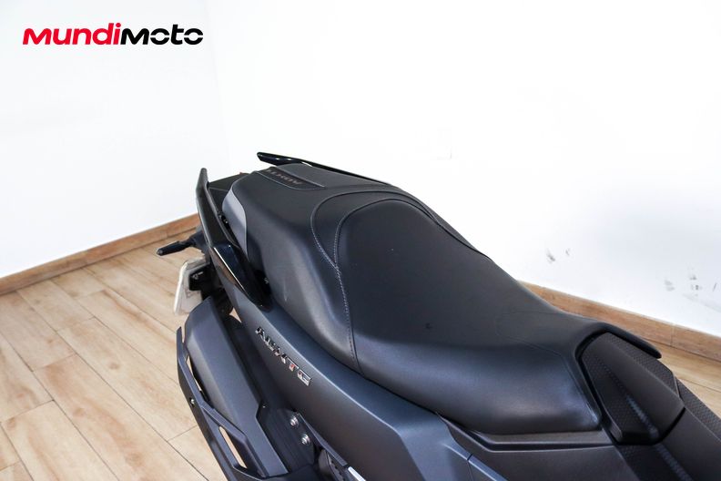 Motorbike image 13