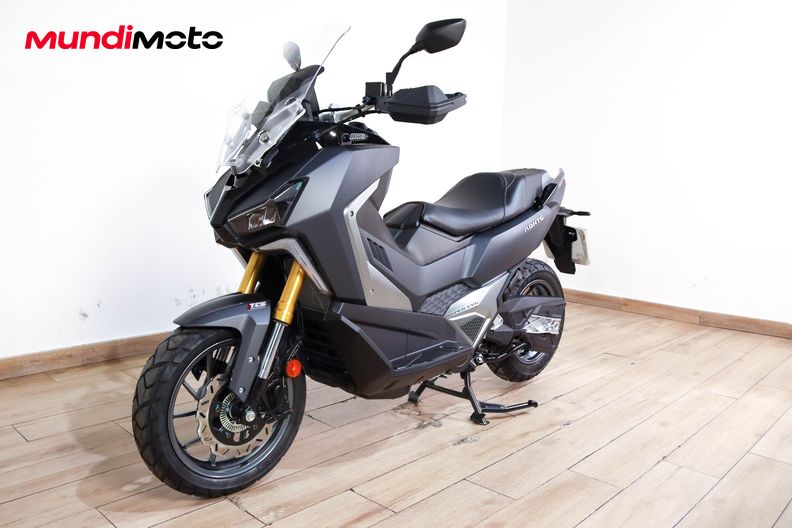 Motorbike image 7