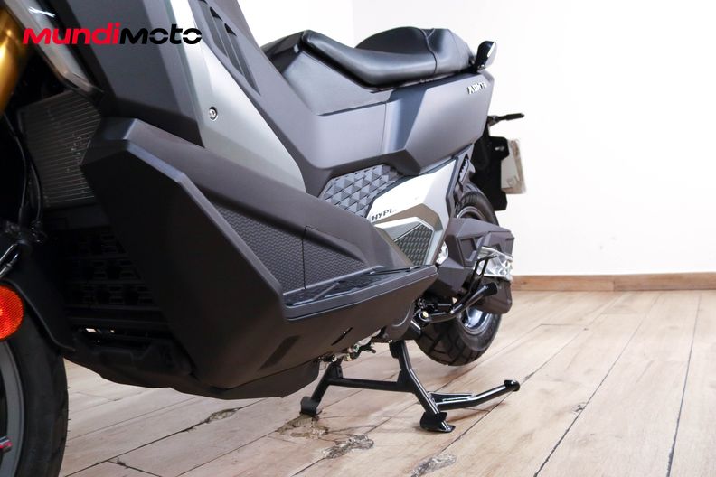 Motorbike image 8