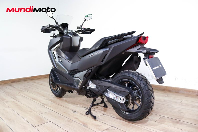 Motorbike image 6