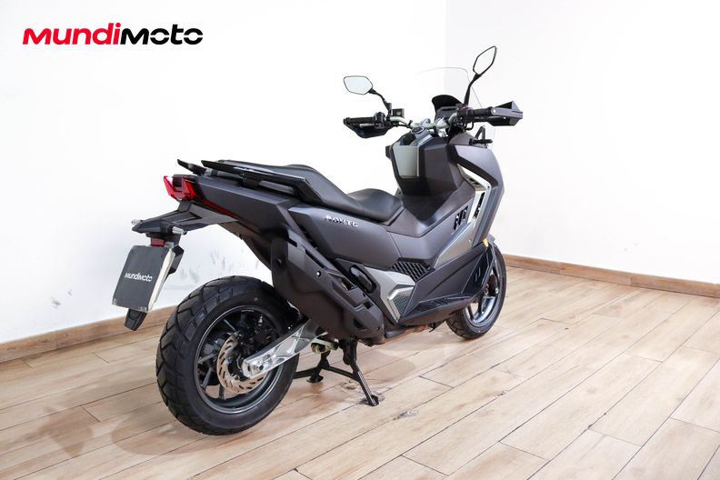 Motorbike image 2