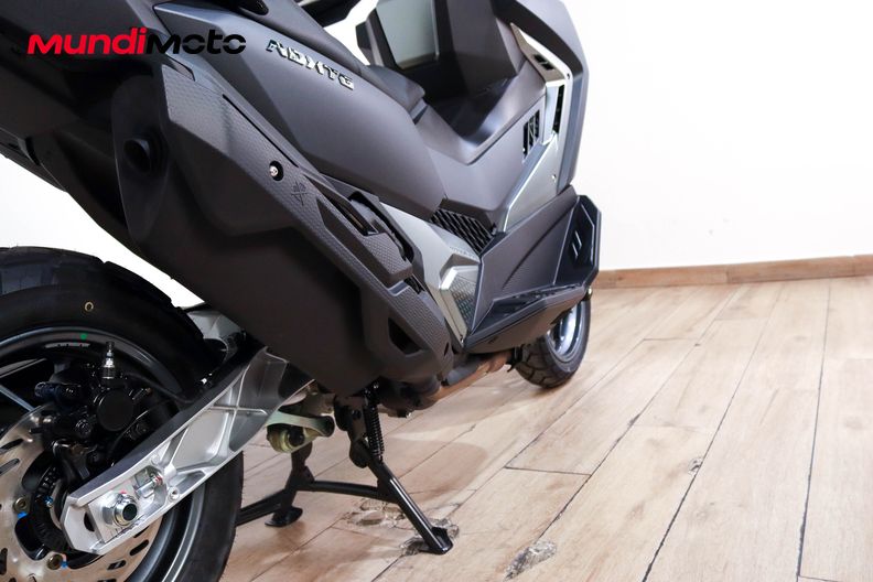 Motorbike image 3
