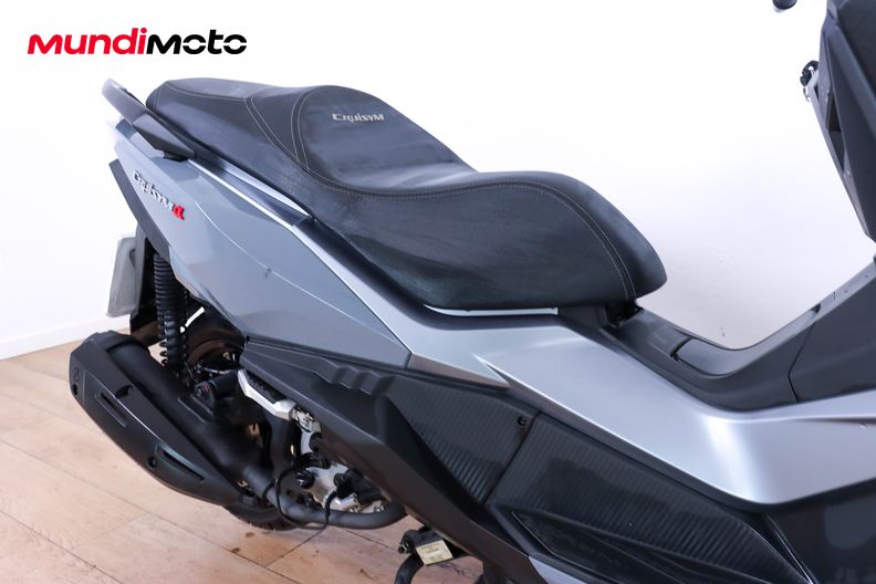 Motorbike image 13