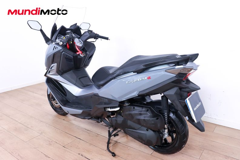 Motorbike image 6