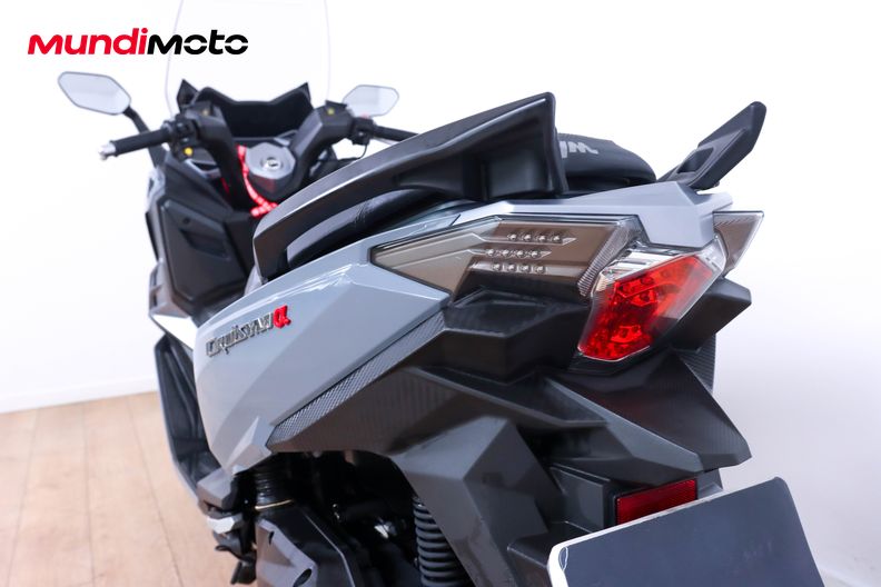 Motorbike image 9