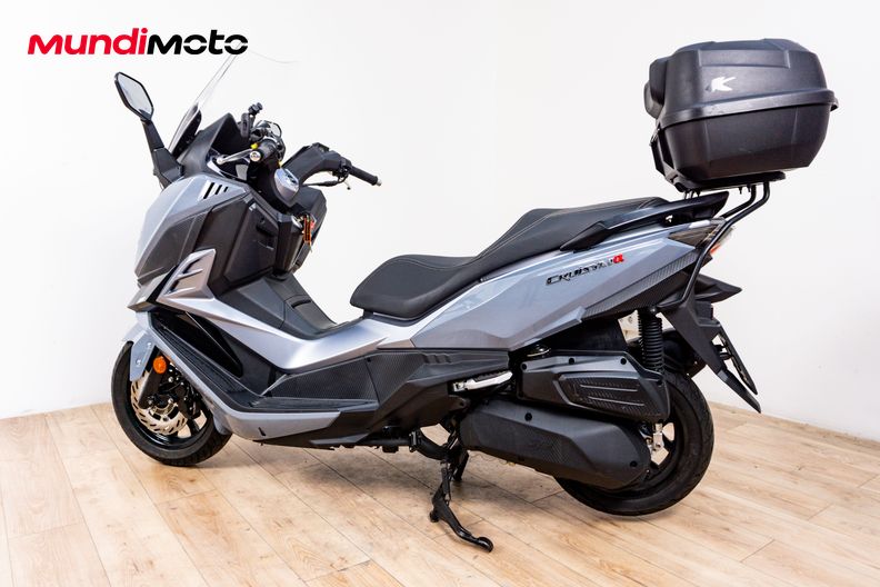 Motorbike image 7