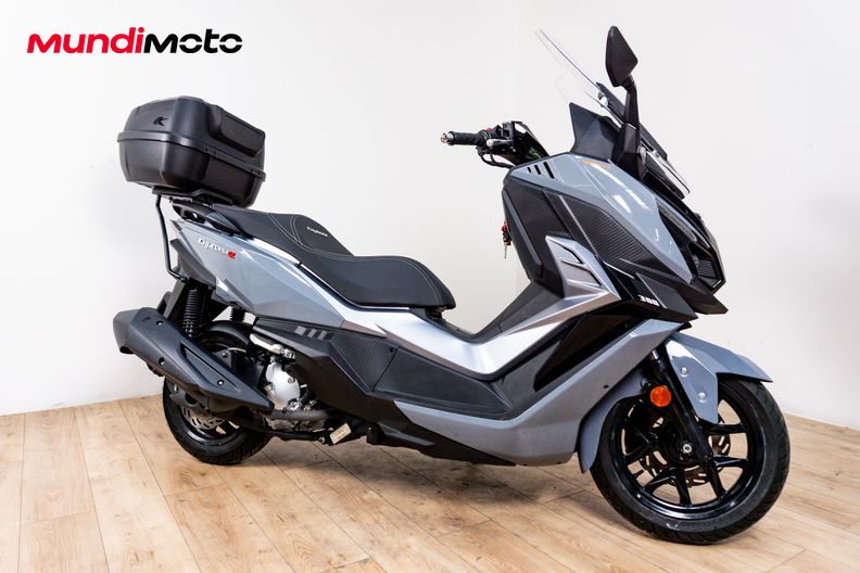Motorbike image 1