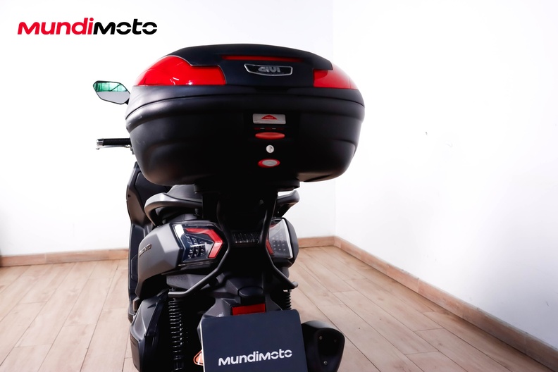 Motorbike image 9