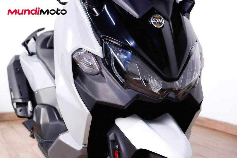 Motorbike image 4