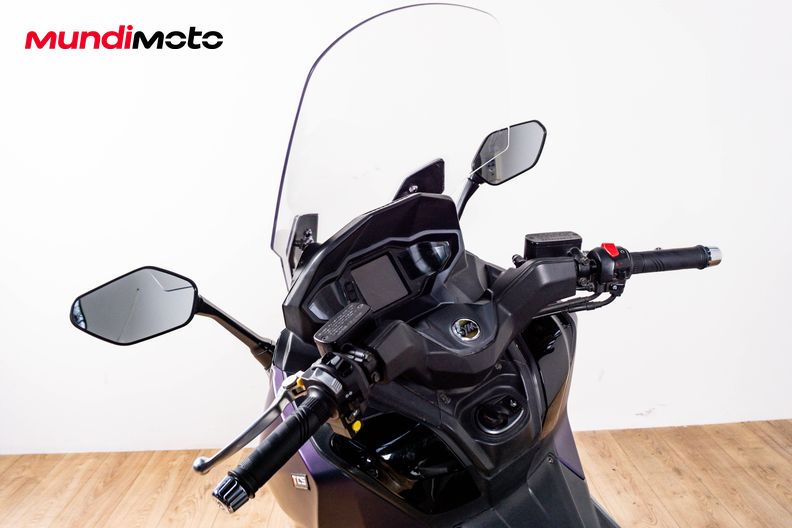 Motorbike image 10