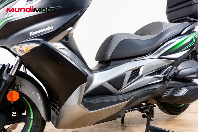 Motorbike image 9