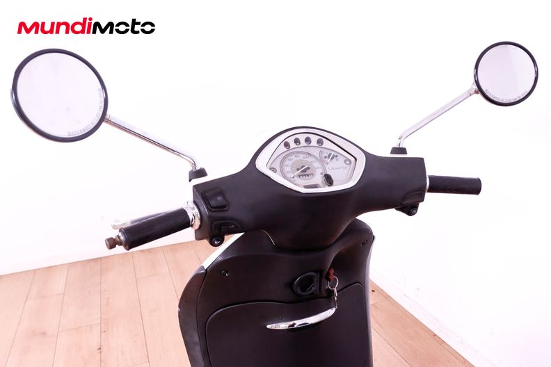 Motorbike image 10