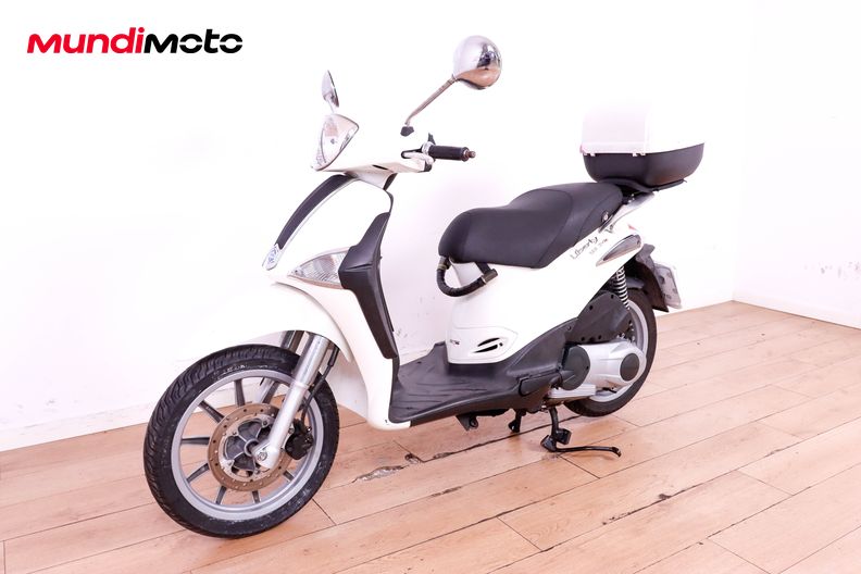 Motorbike image 7