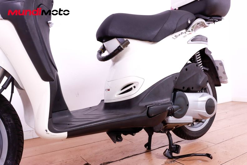 Motorbike image 8