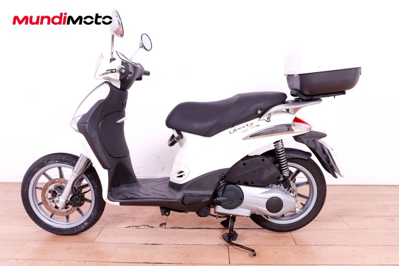 Motorbike image 5