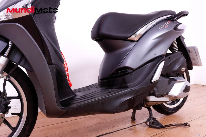 Motorbike image 8