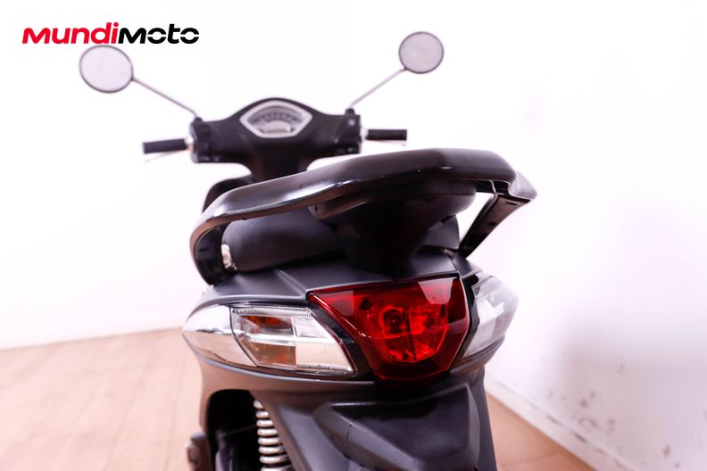 Motorbike image 9