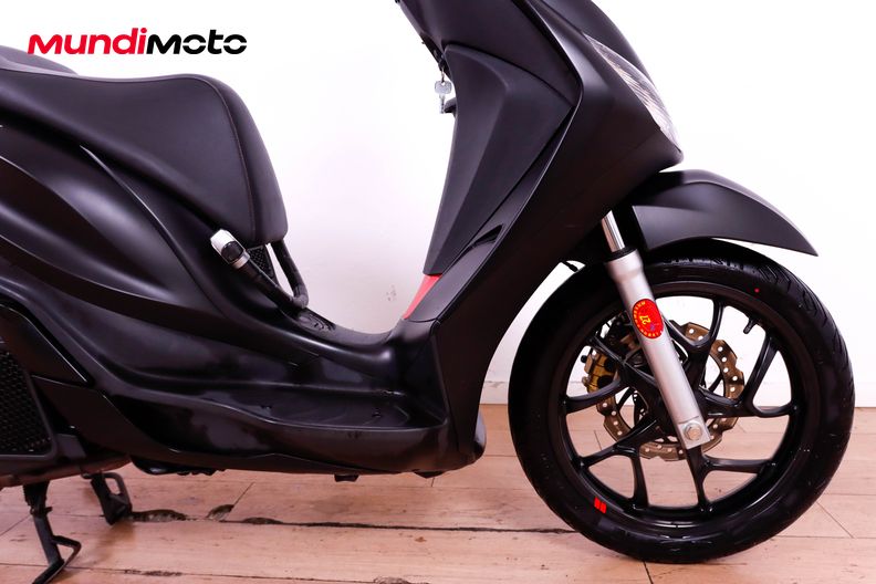 Motorbike image 12