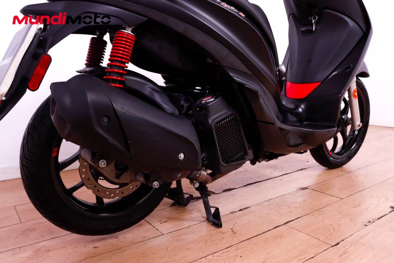 Motorbike image 3