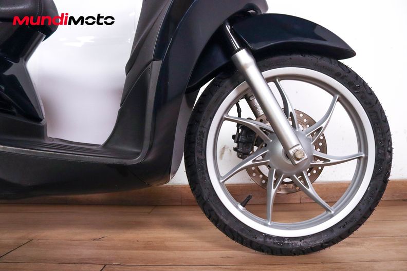 Motorbike image 13