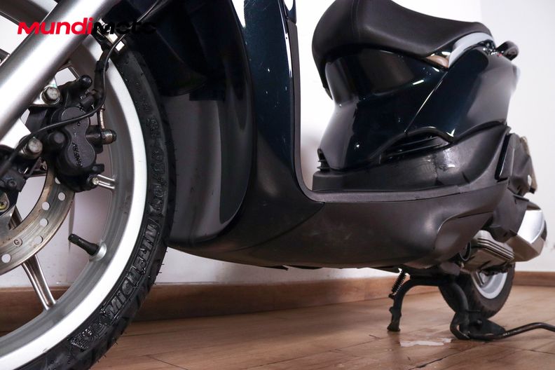 Motorbike image 8