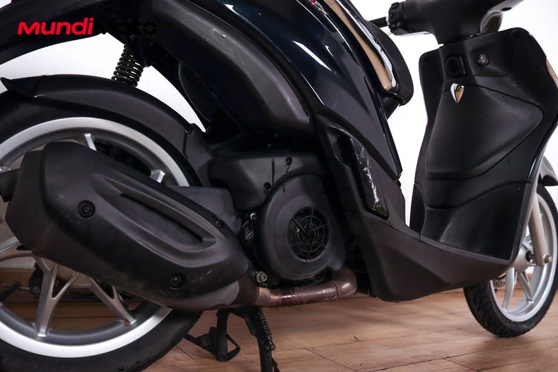 Motorbike image 3