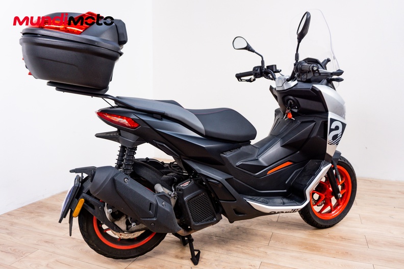 Veicolo Aprilia Sr Max 125 Usato Aprilia Sr 125 Usato Aprilia Sr