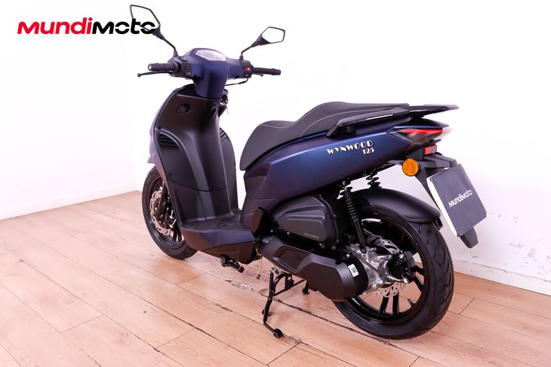 Motorbike image 6