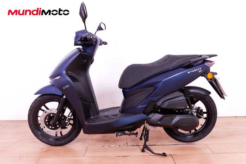 Motorbike image 5