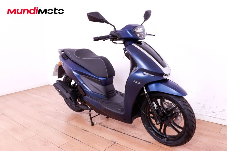 Motorbike image 1