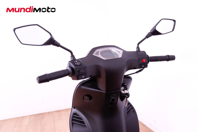 Motorbike image 10