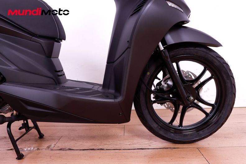 Motorbike image 12