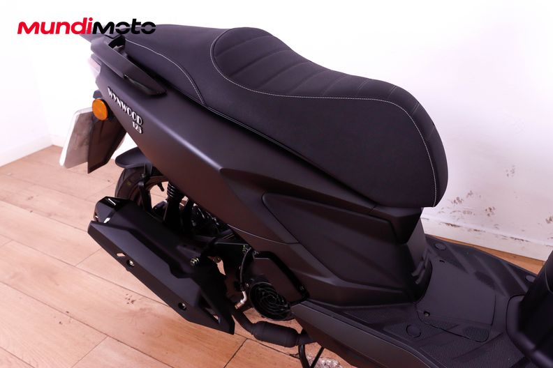 Motorbike image 13