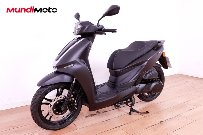 Motorbike image 7