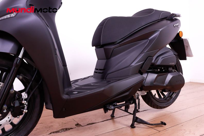 Motorbike image 8