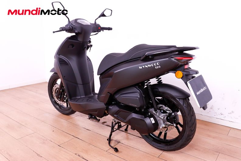Motorbike image 6