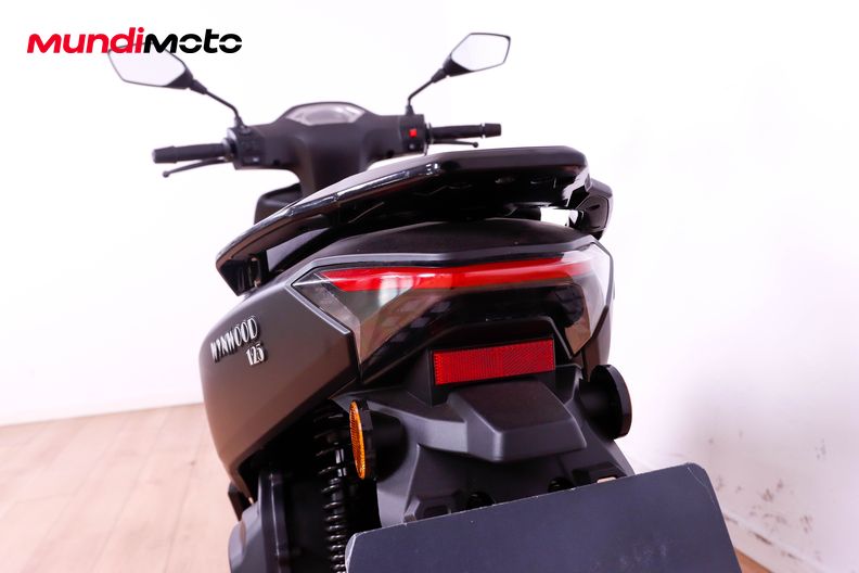 Motorbike image 9